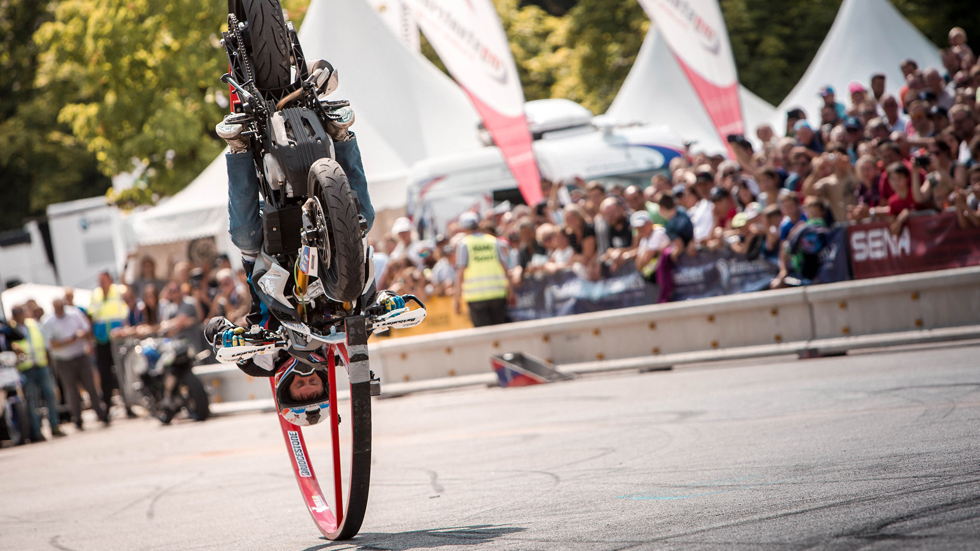 Street Bike Freestyle Show.