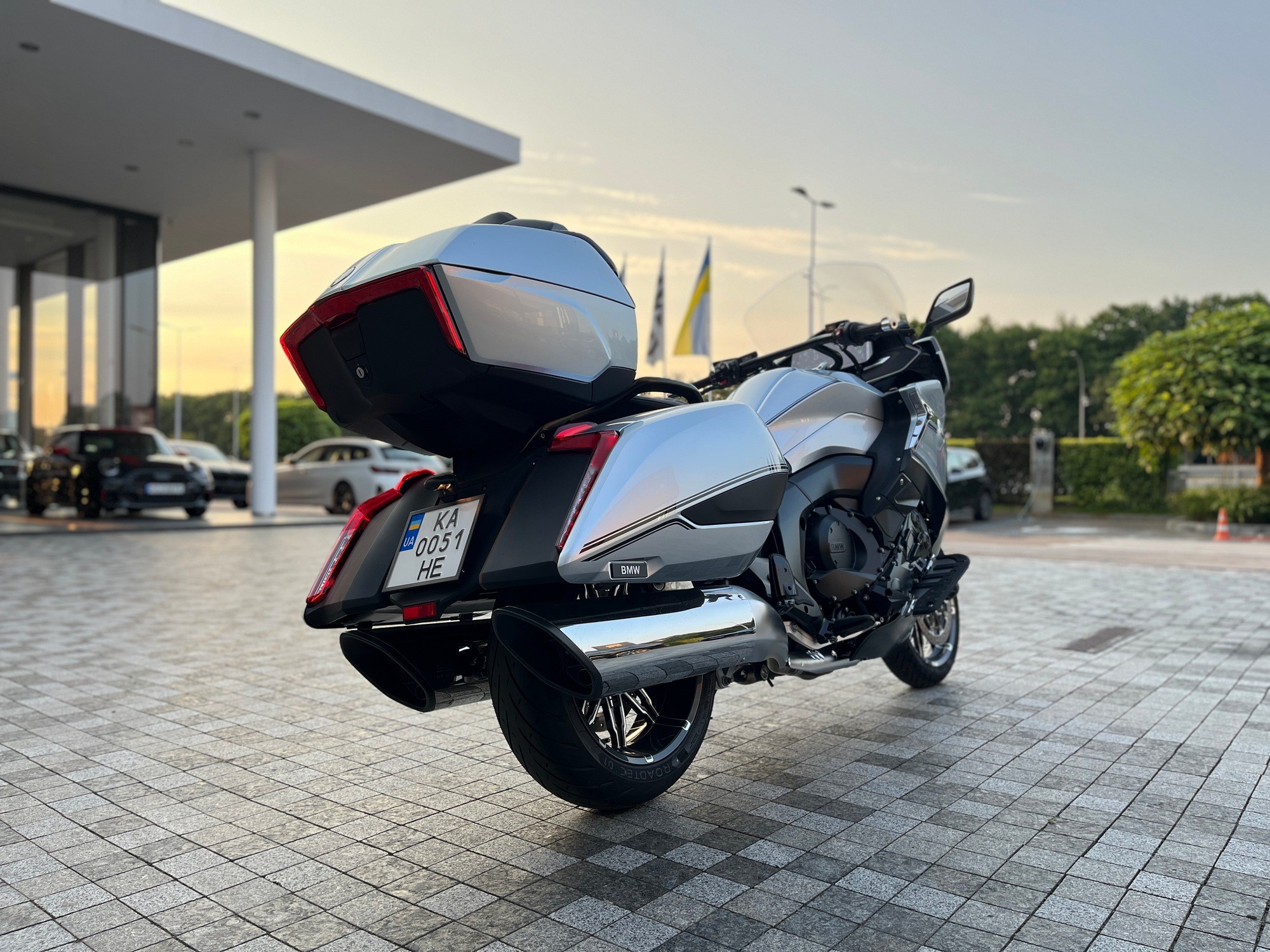 K 1600 B