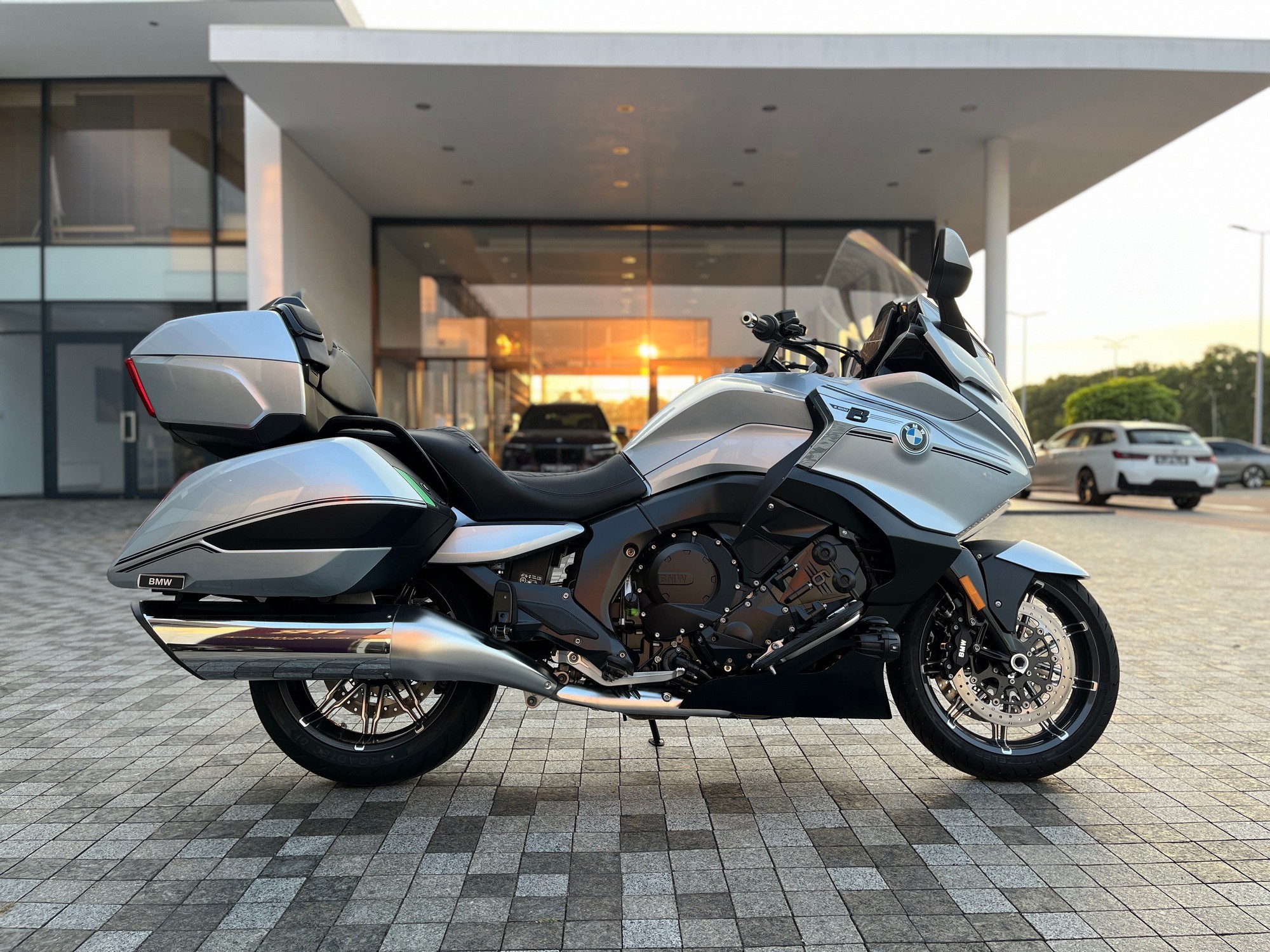 K 1600 B