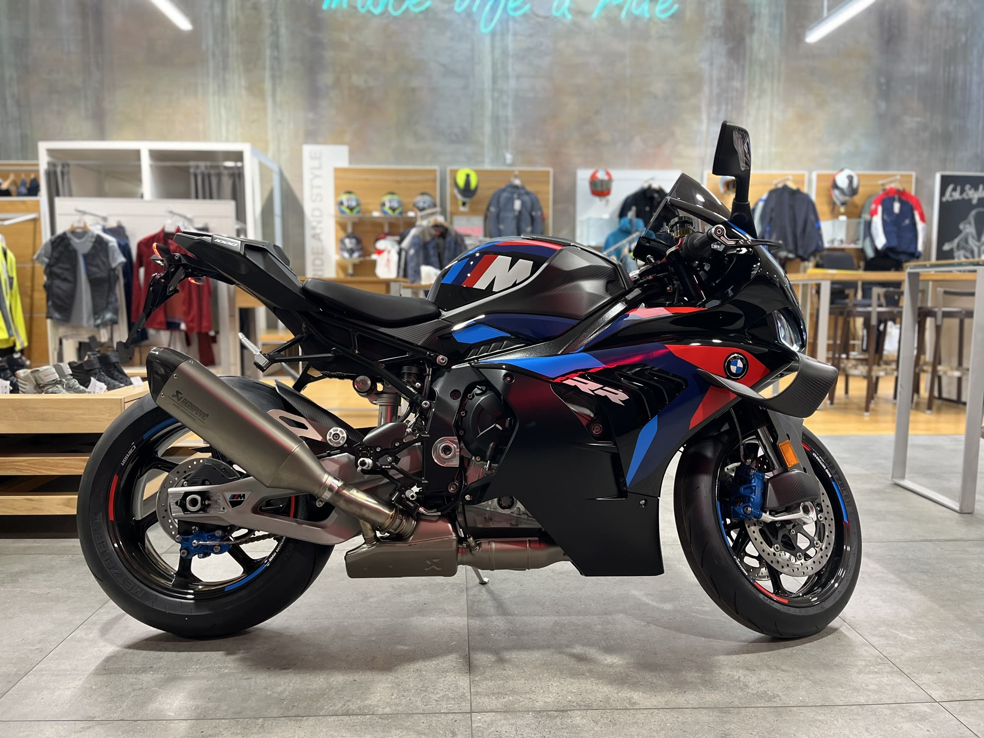 M 1000 RR
