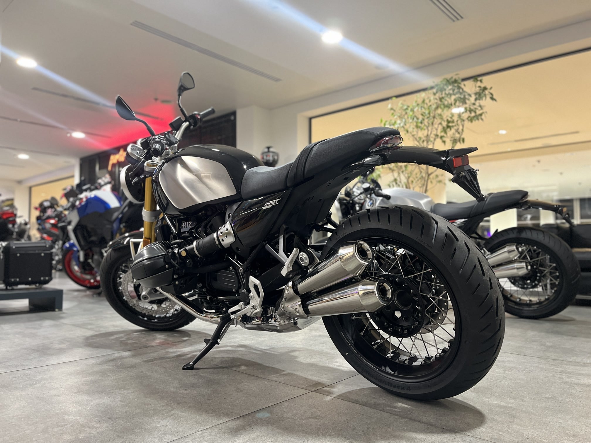 R 12 nineT