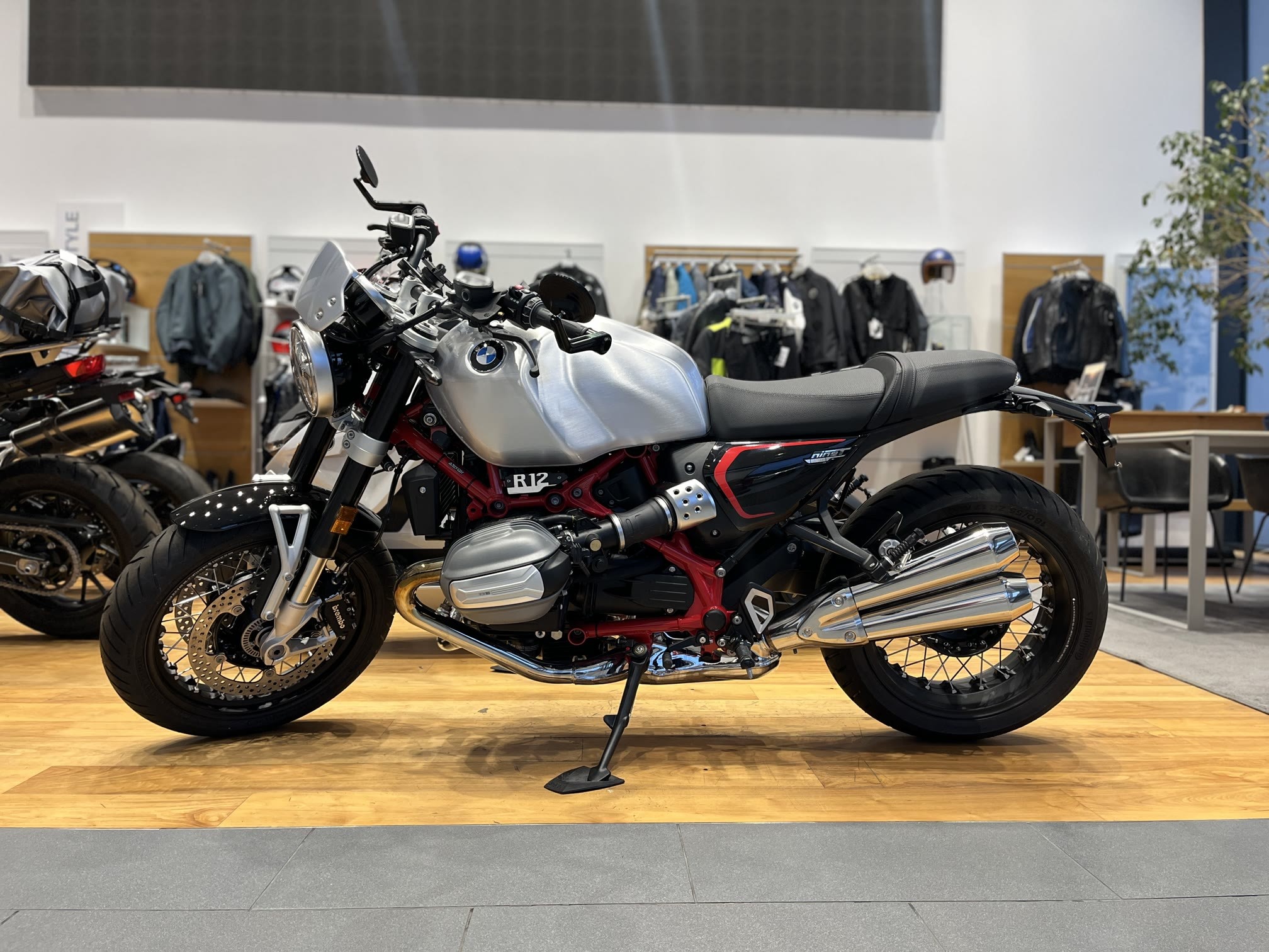 R 12 nineT