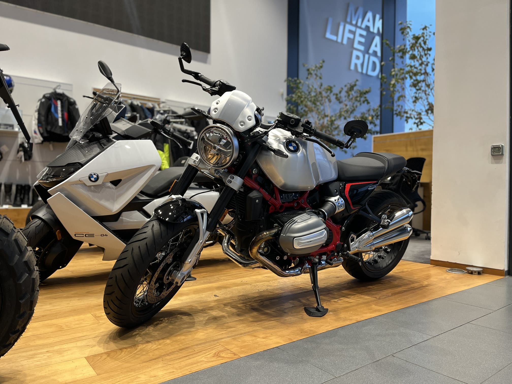 R 12 nineT