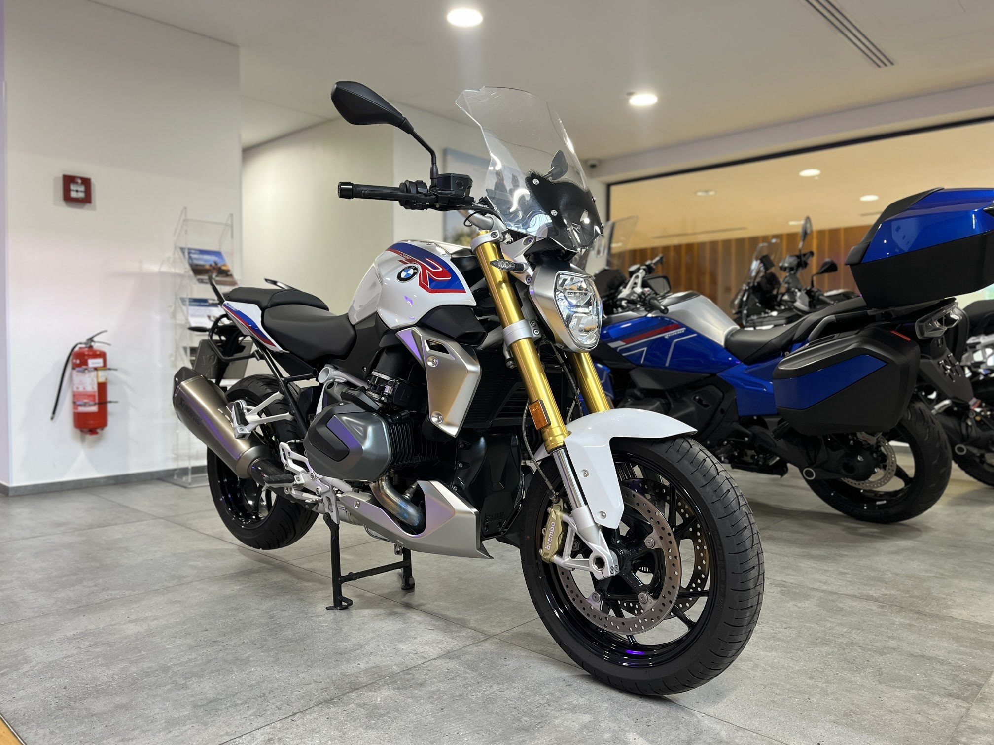 R 1250 R R 1250 R