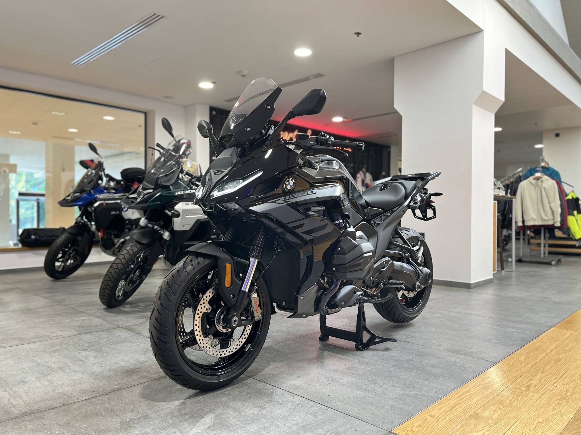 R 1300 RS