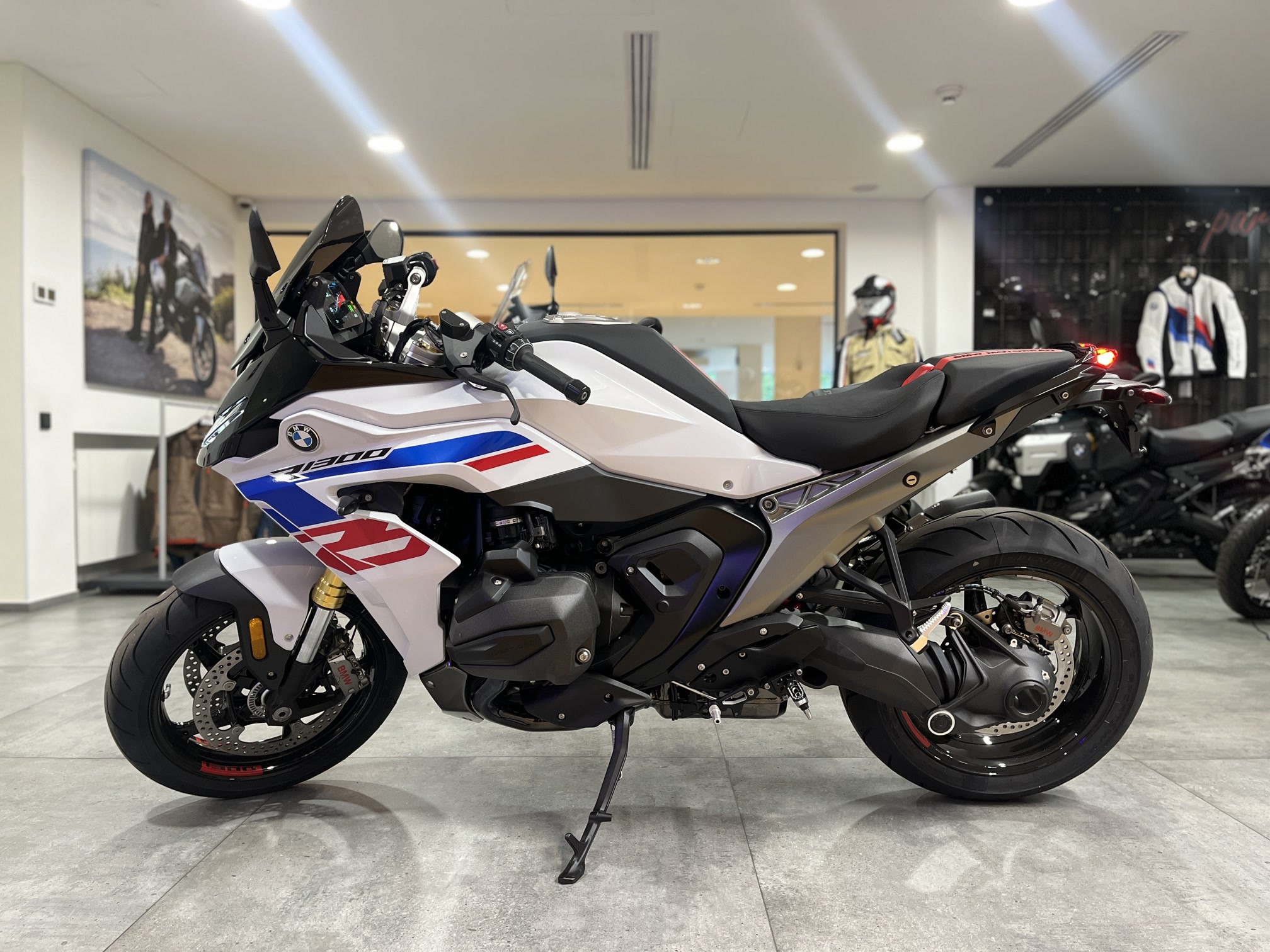 R 1300 RS