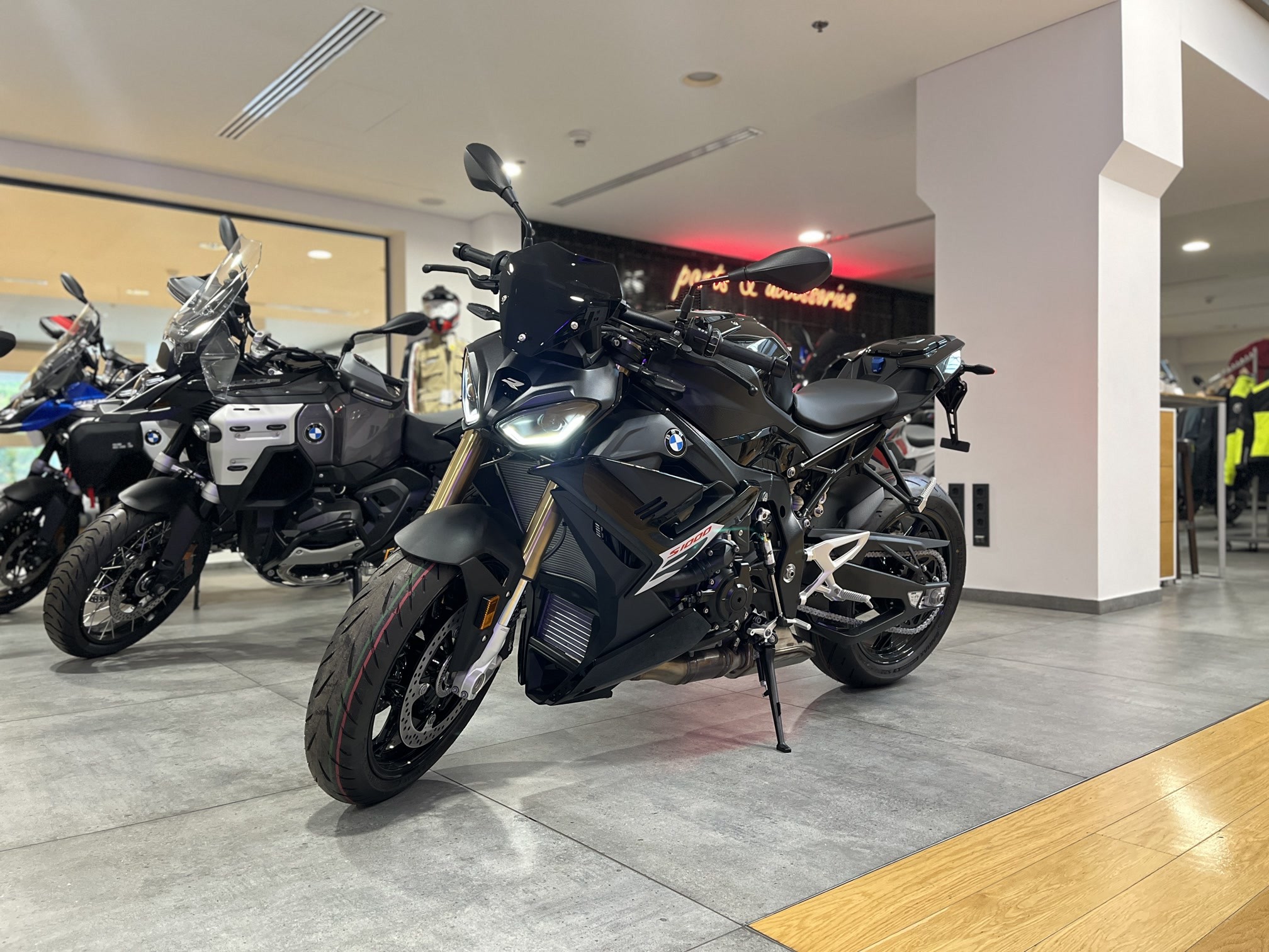 S 1000 R
