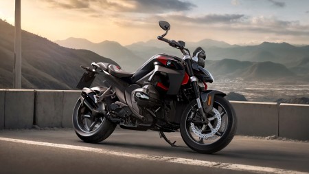 Перетвори R 1300 R на свій Перетвори R 1300 R на свій